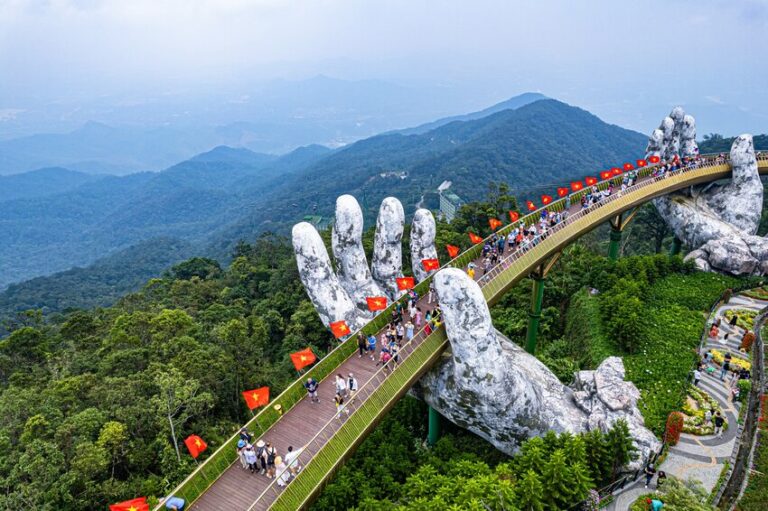 1732847684cau vang ba na